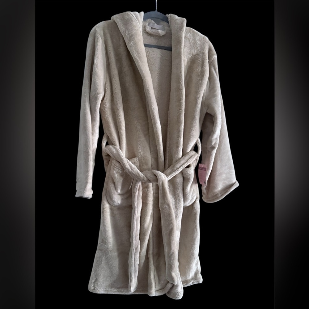 Summer & Rose Cozy Hooded Robe